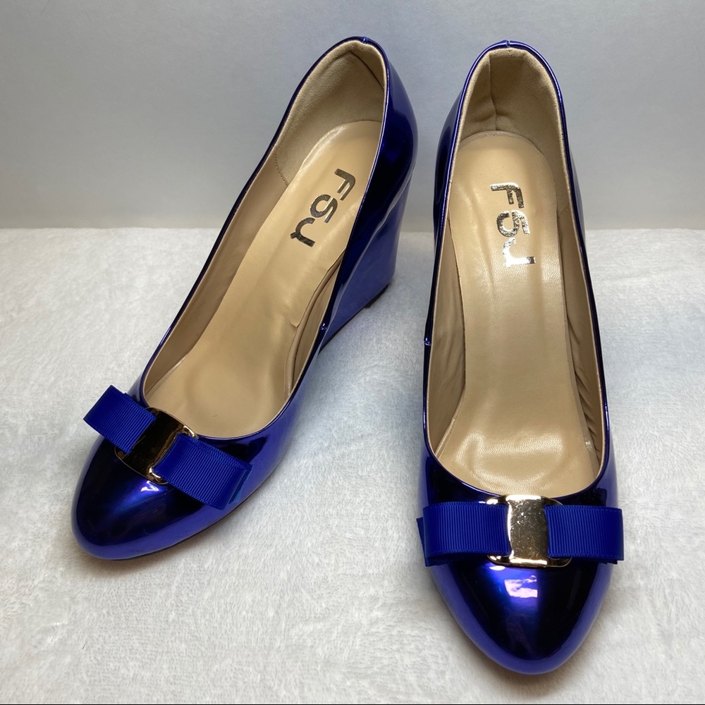 Women’s Patent leather Round Toe Wedge Pumps